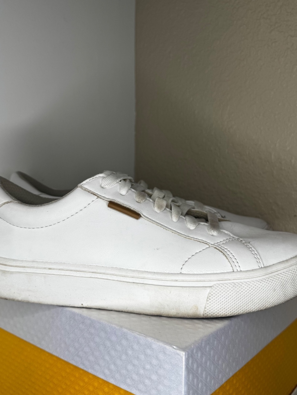 Dr. Scholl’s White Leather Lace Up Sneakers Womens 6.5M Comfort Shoes